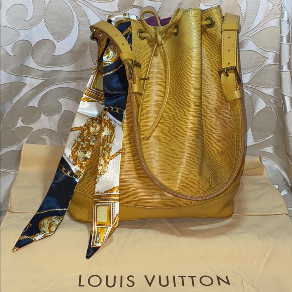 Louis Vuitton EPI Yellow Leather Noe Bucket Should